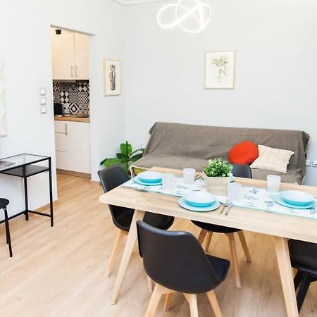 Contemporary And Chic Apartment In Central Athena Bagian luar foto