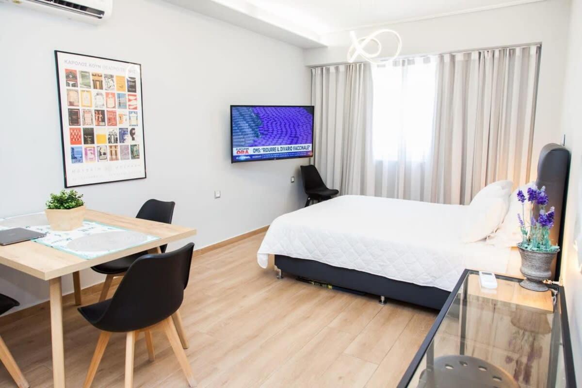 Contemporary And Chic Apartment In Central Athena Bagian luar foto