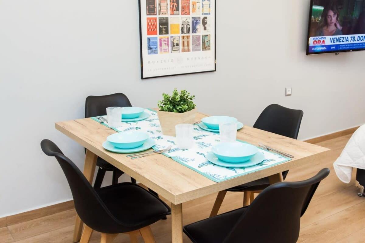 Contemporary And Chic Apartment In Central Athena Bagian luar foto