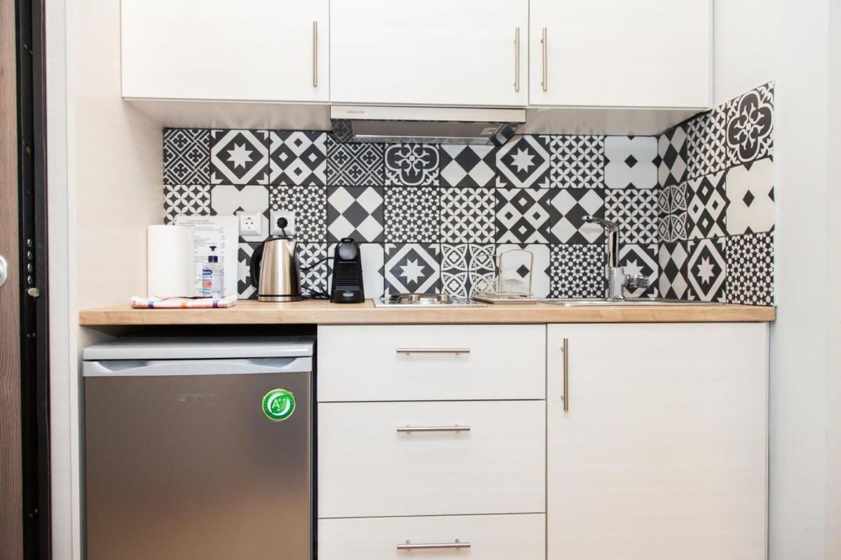 Contemporary And Chic Apartment In Central Athena Bagian luar foto