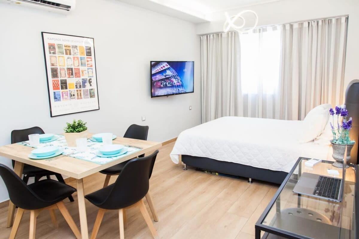 Contemporary And Chic Apartment In Central Athena Bagian luar foto